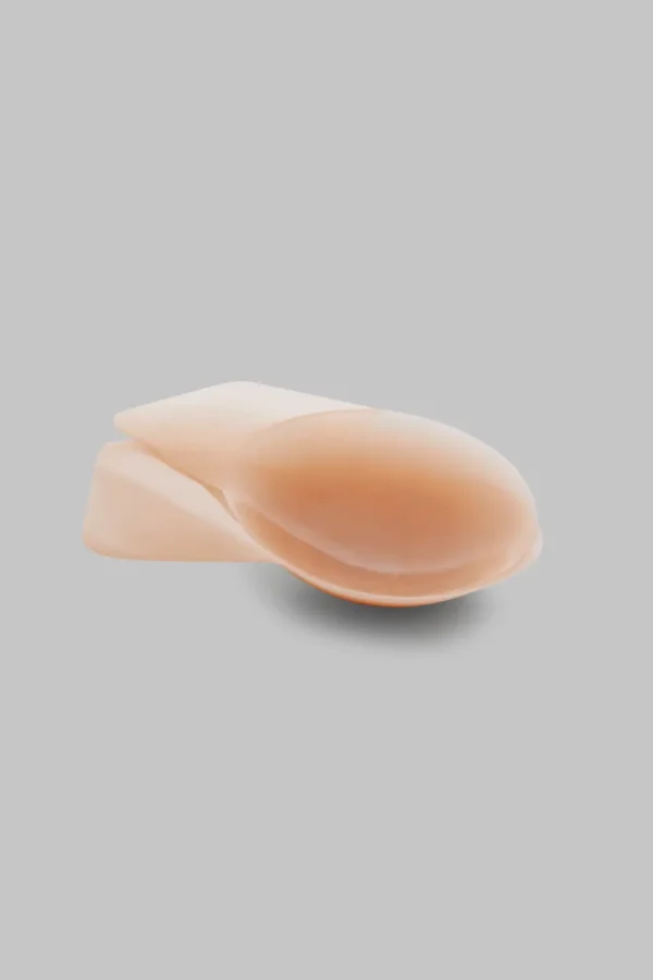 Les Invisibles – Silicone Lift Nipple Covers – Medium Light - Image 2