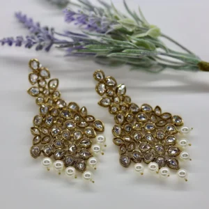 Maharani Earrings in Pearl